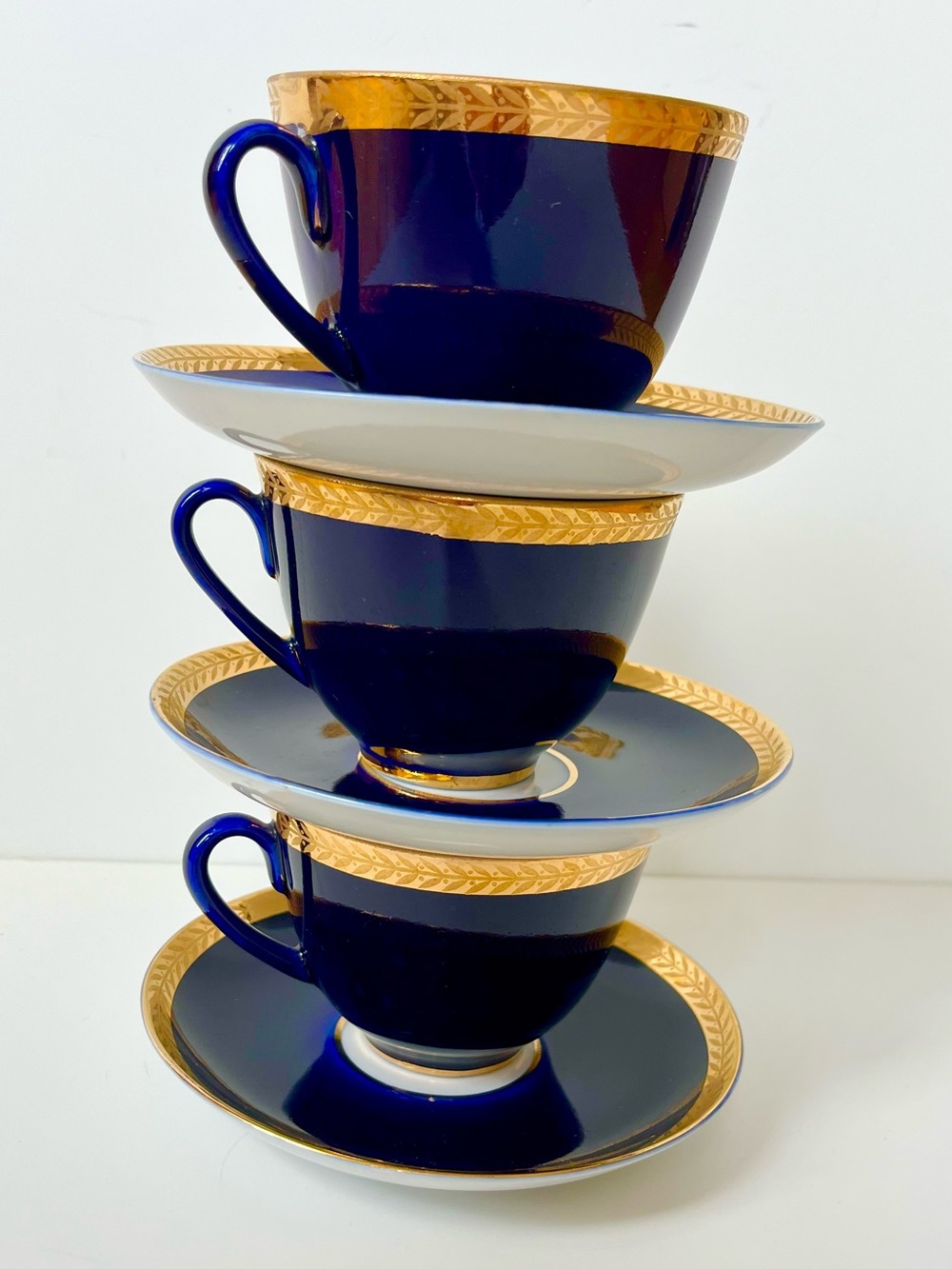 Vintage Lomonosov Imperial Porcelain
Cobalt Blue and Gold 3 Cups and Saucers